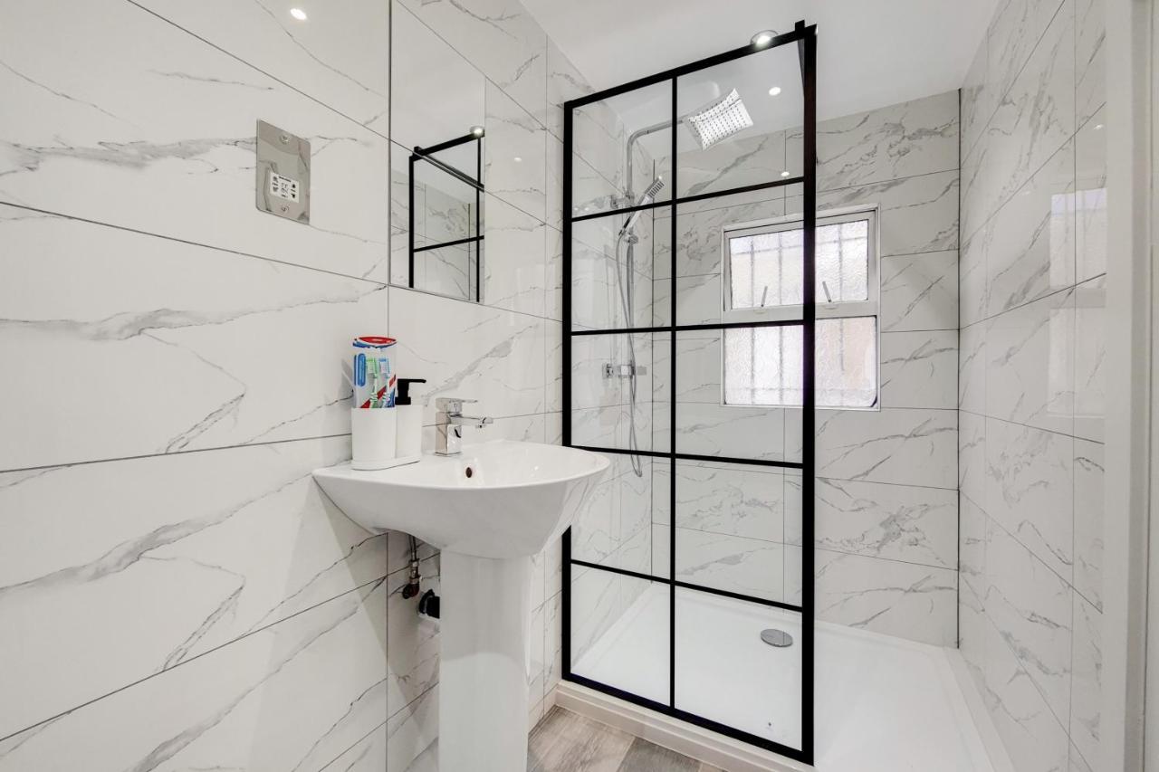 Lovely 4 Bed Apartment Perfect For Families! Londres Exterior foto